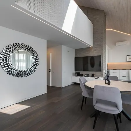 Apartment Luxury 2 Bd With Terrace By Hostlovers Kaunas
