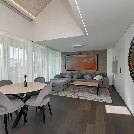 Luxury 2 Bd With Terrace By Hostlovers Apartment Kaunas