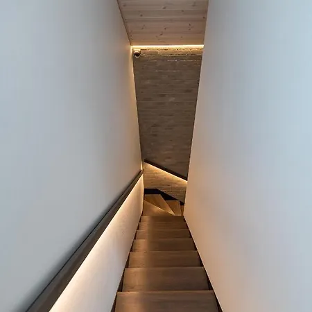 Luxury 2 Bd With Terrace By Hostlovers