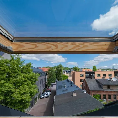 Luxury 2 Bd With Terrace By Hostlovers *